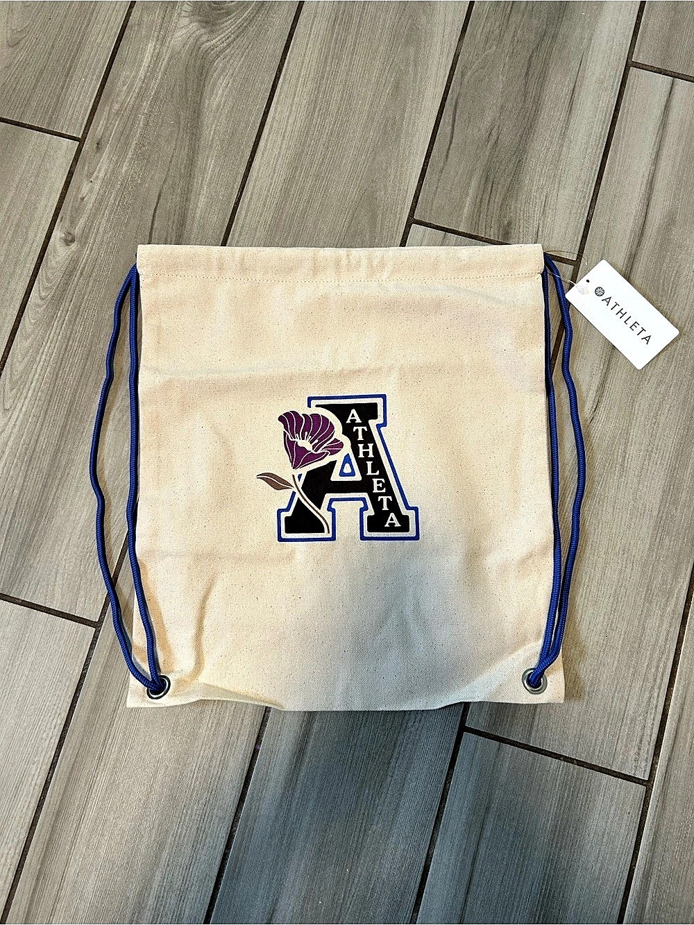 Athleta Drawstring Athletic Backpack in Beige & Blue